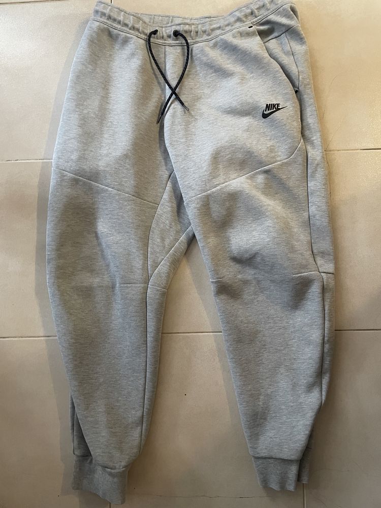 Nike Tech Fleece