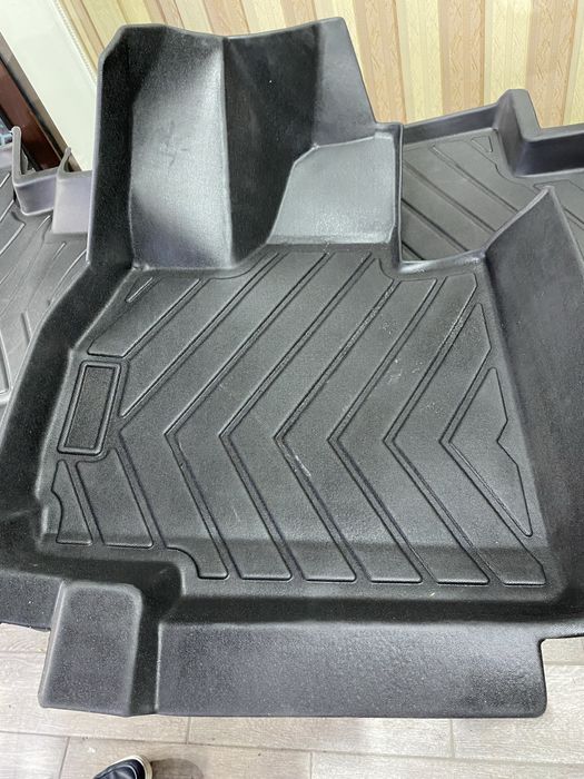 Полики новый Chery Tiggo 9