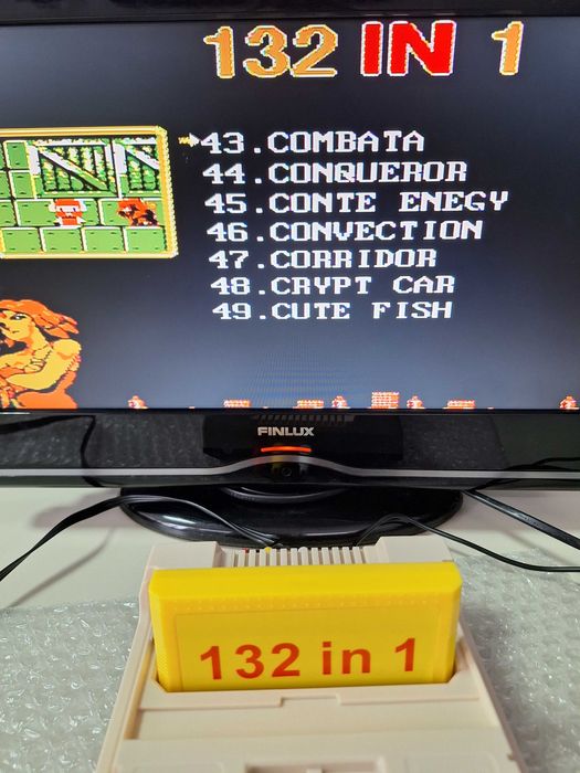 132 jocuri caseta discheta galbena consola TV, jocurile nu se repeta