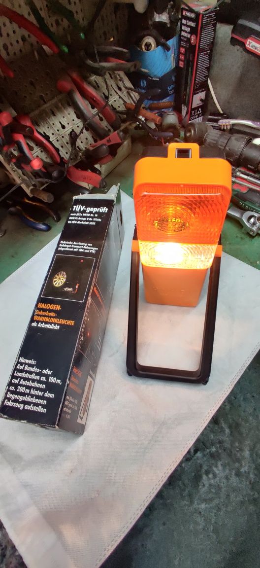 Lampa avertizare halogen cu trepied Plastimat P30 Germania – 120 RON
