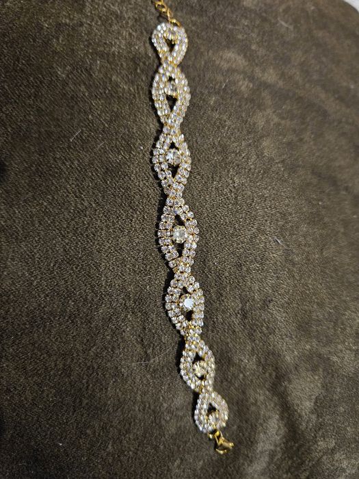 Позлатена гривна