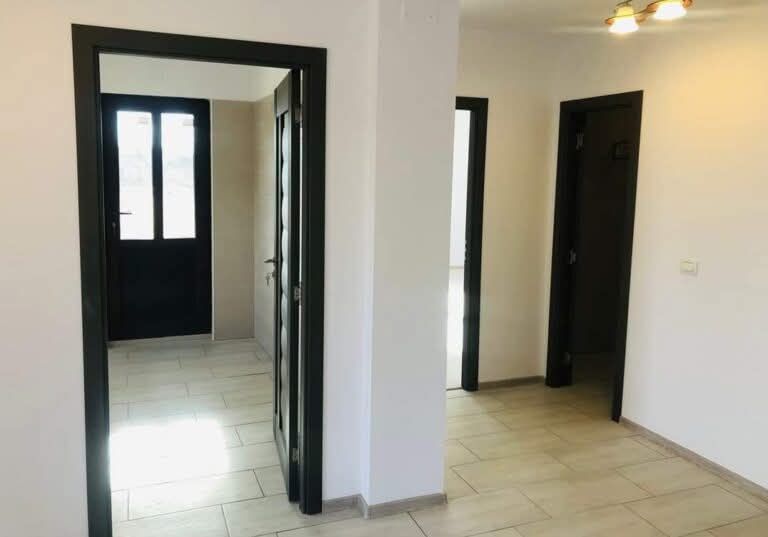 Casa, garaje auto si containere modulare tip birou, dimensiuni in func