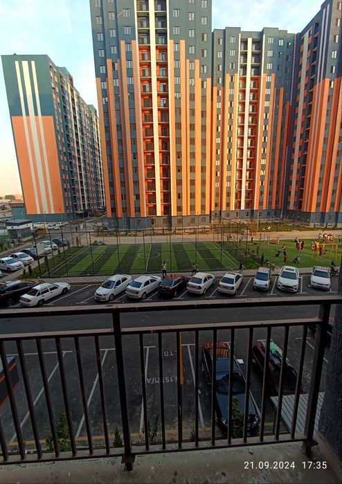 Сотилади. Янги дархон 2 (Сергели) 26 дом 8 квартира. 2 хонали.