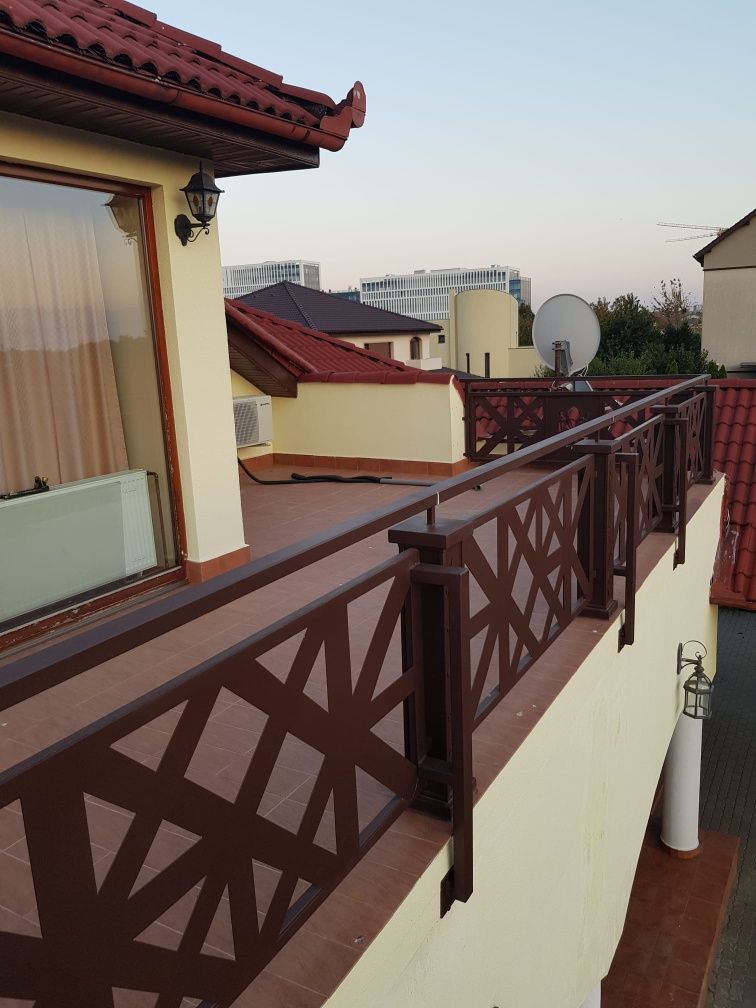 Scări, porți și balustrade metalice