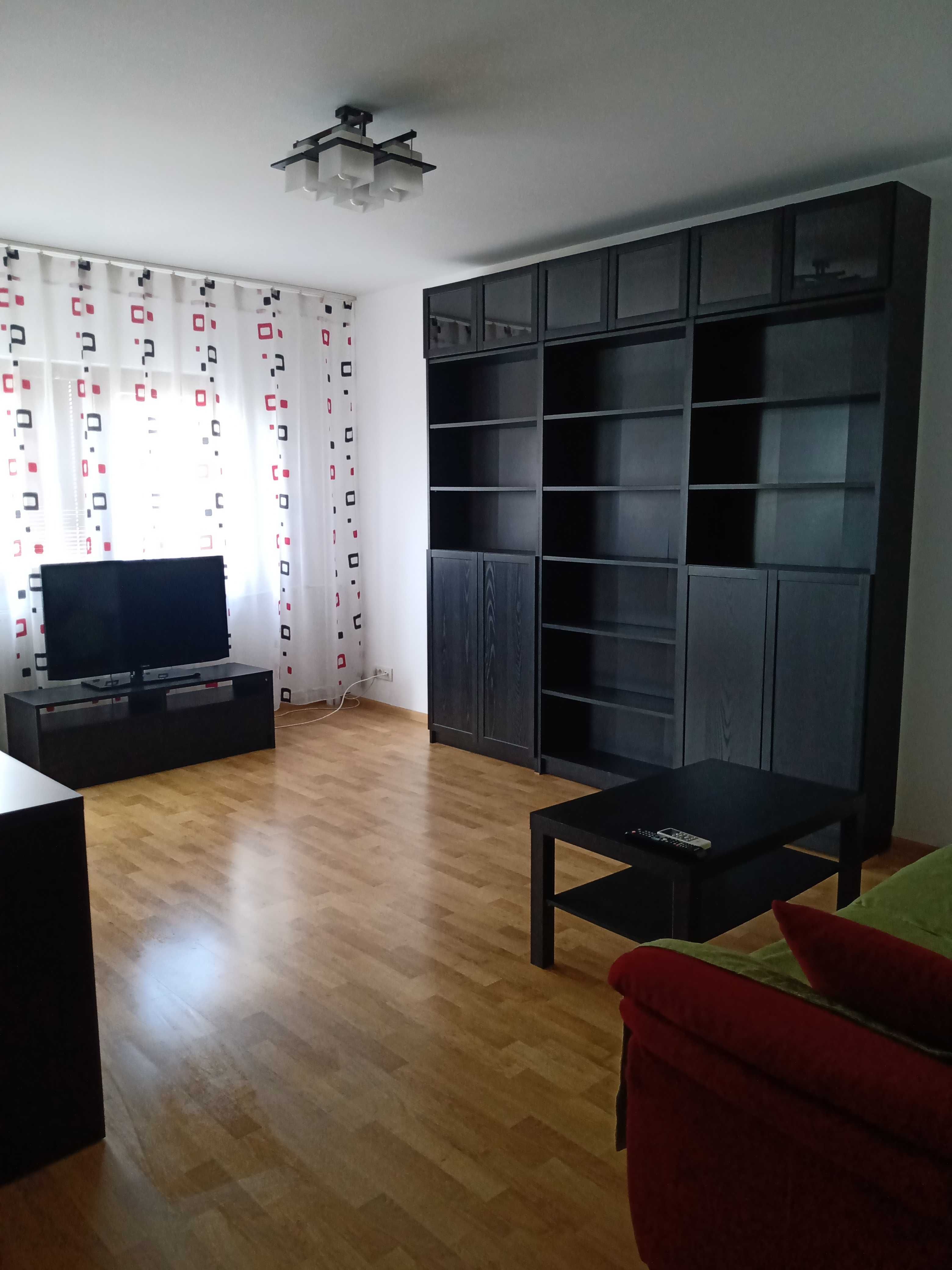 Inchiriez apartament de 2 camere, situat la etaj 3/4, cartier Aviatiei