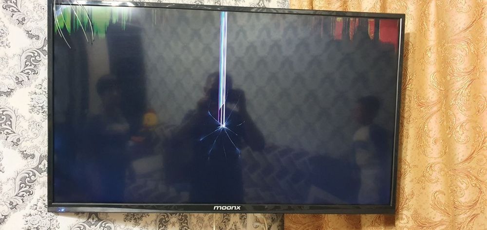 Телевизор на запчасти