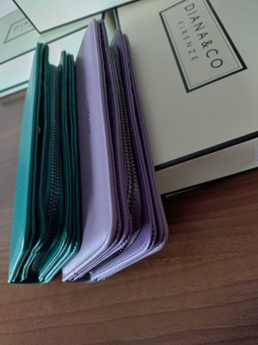Дамско портмоне.