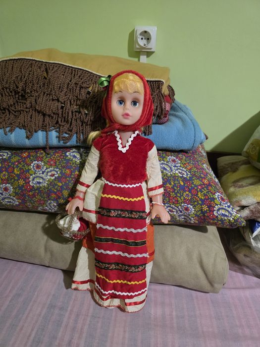 Ръчно изработени кукли в автентични български народни носии-уникални