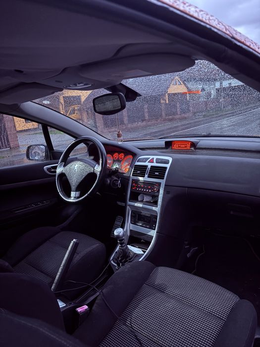 Peugeot 307 CC 2.0 HDi 136CP – 2008