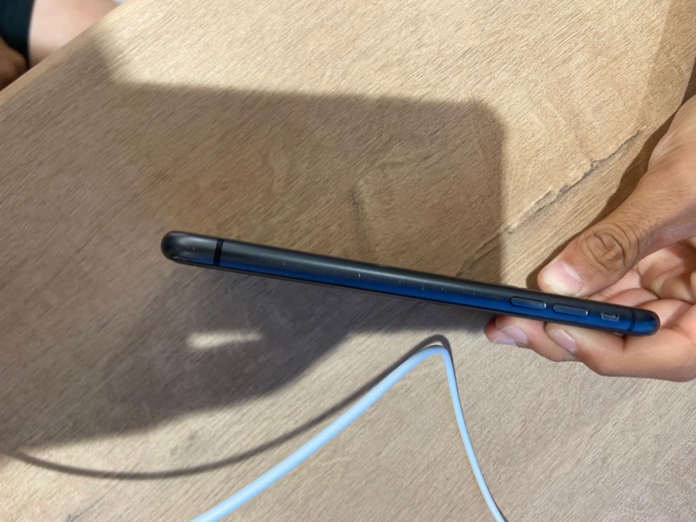 Iphone 11 256/100 срочна продаю