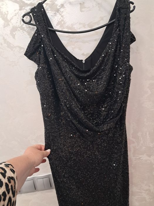 Rochie cu paiete neagra
