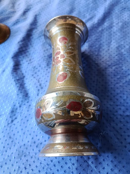 Вазы две из  латуни