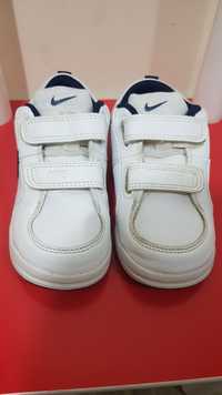 Adidasi Copii Nike Marimea 23,5(13cm)