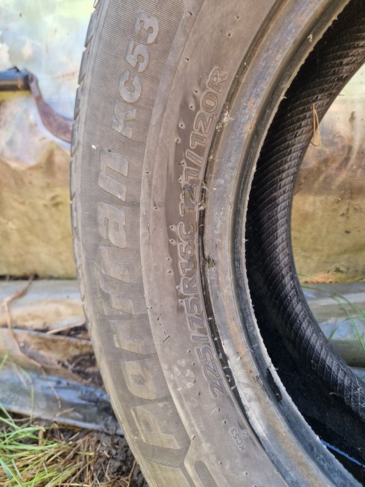 Гуми за бус 225/75R16C