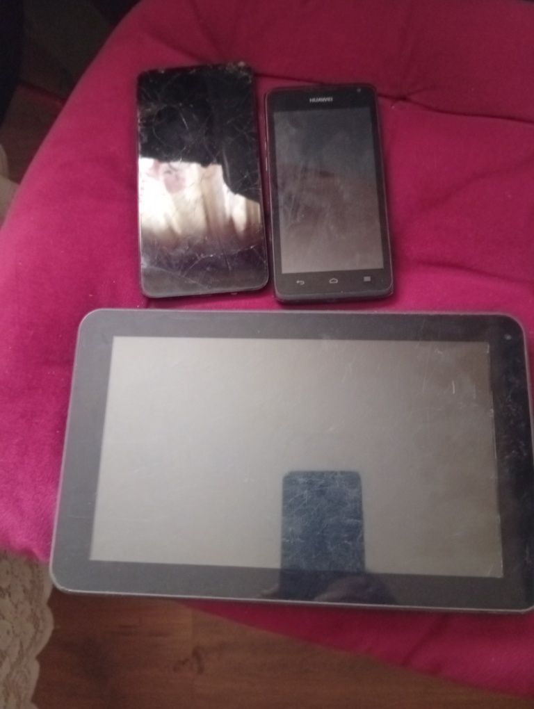 Vând Telefoane pentru piese