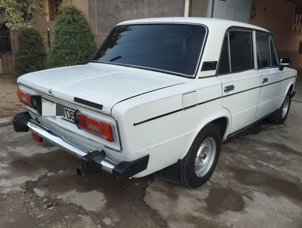 Vaz 2106. Rangi oq. 1999- yil.