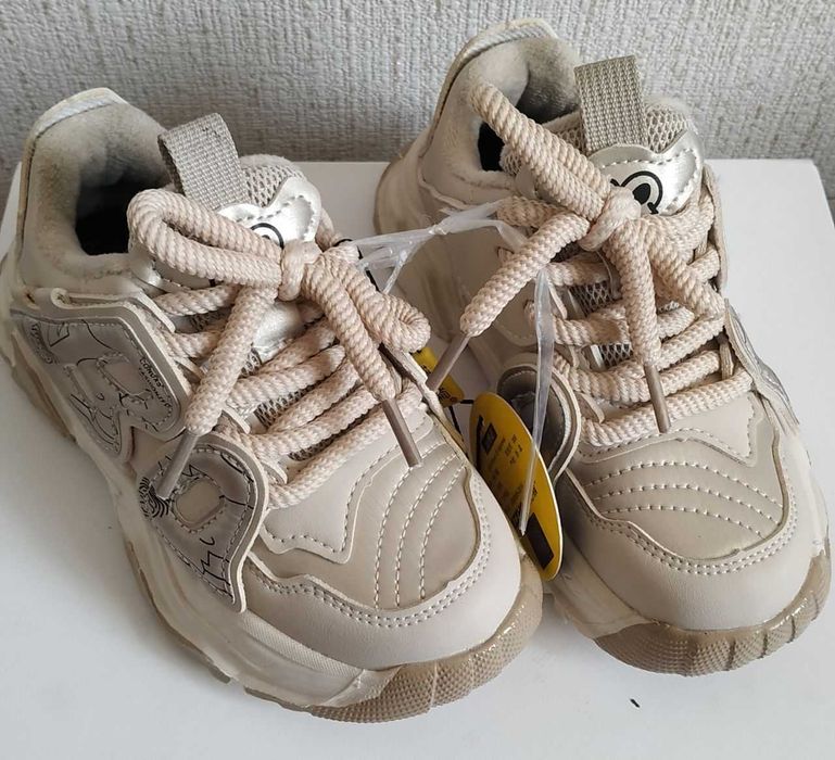 Детские кроссовки