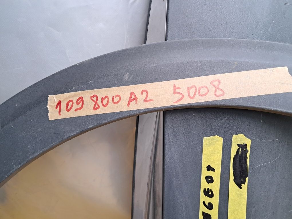 Лайсна калник врата пежо 5008 Peugeot 5008