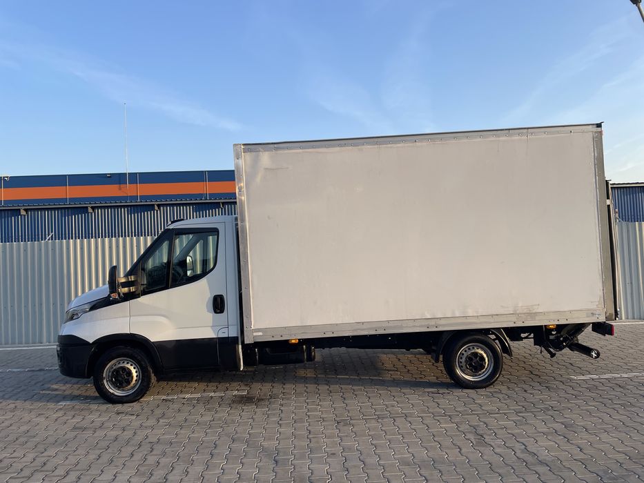 Cub cu lift in stare foarte buna iveco sprinter crafter boxer etc
