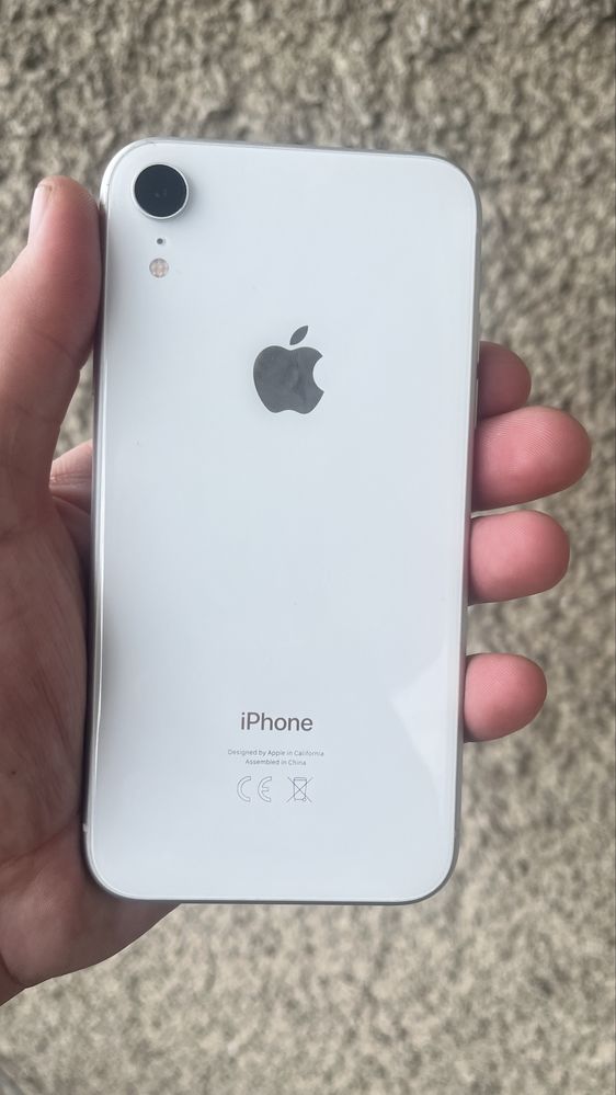 Iphone XR заключен (като нов)