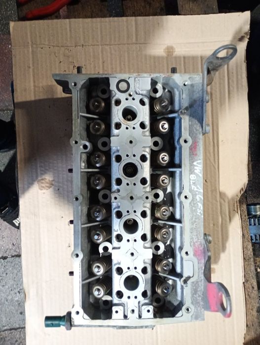 Chiulasa chiuloasa vw passat b6 1.6fsi blf Octavia 2 blf 03c103358s