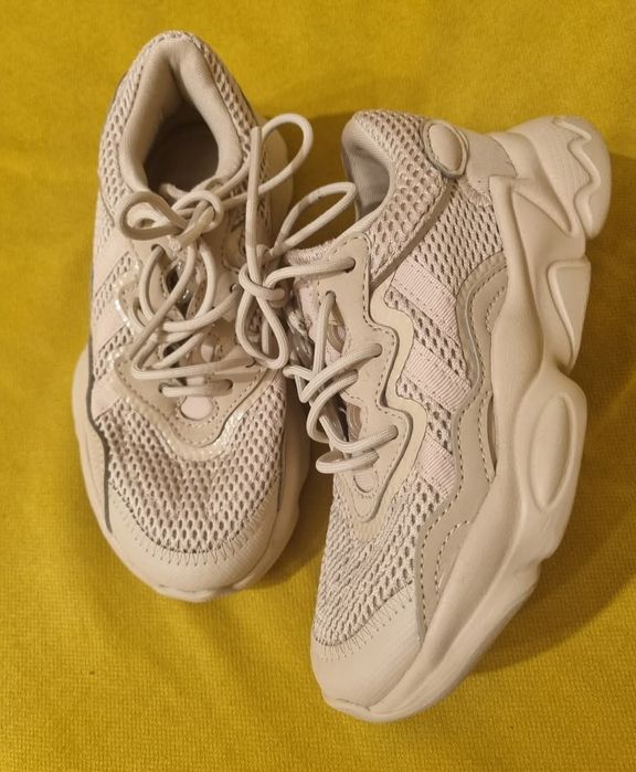 Adidasi ozweego  nr 30