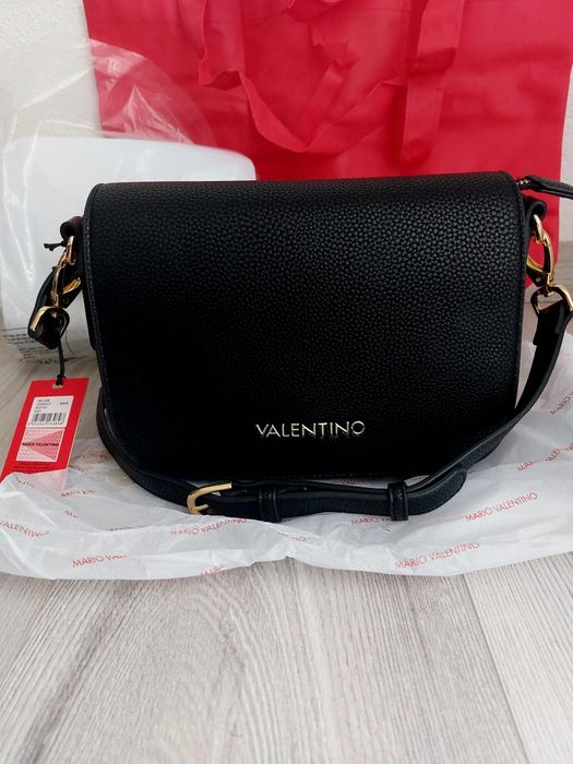 Чисто нова дамска чанта Valentino