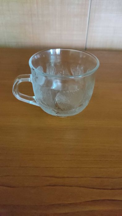 Френски сервиз за пунш от пресовано стъкло -чисто нов