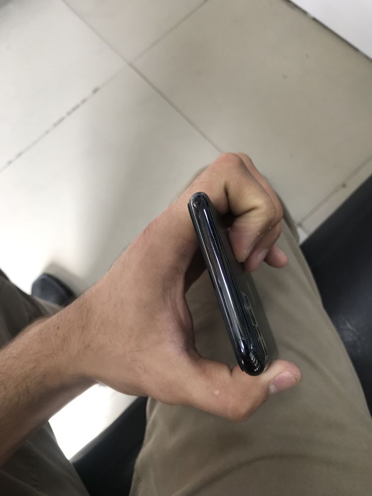 iPhone 11 pro max 64GB Sotiladi