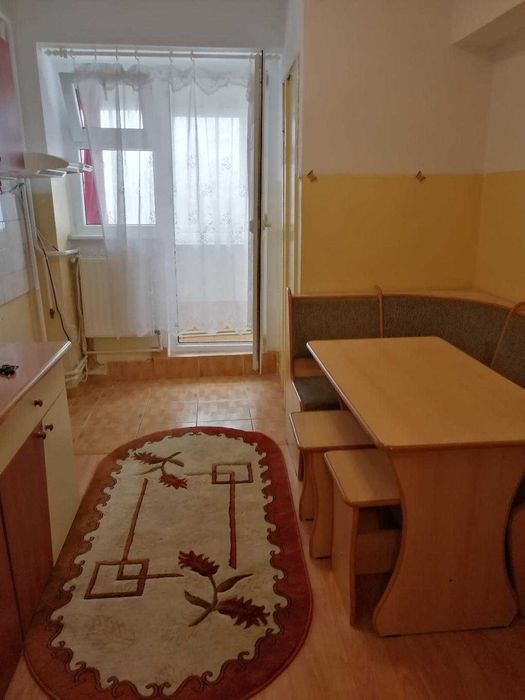 Vând apartament 3 camere în Galați