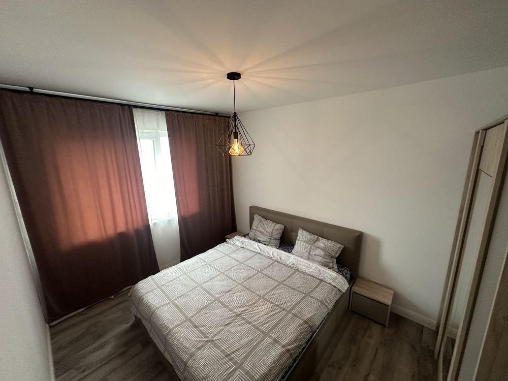 Vand apartament 3 camere prima onestilor