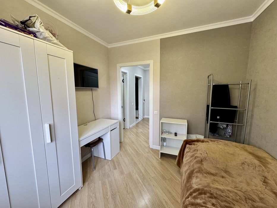 Продаётся 4 комн. кв - мкр.Степной-4, дом 12