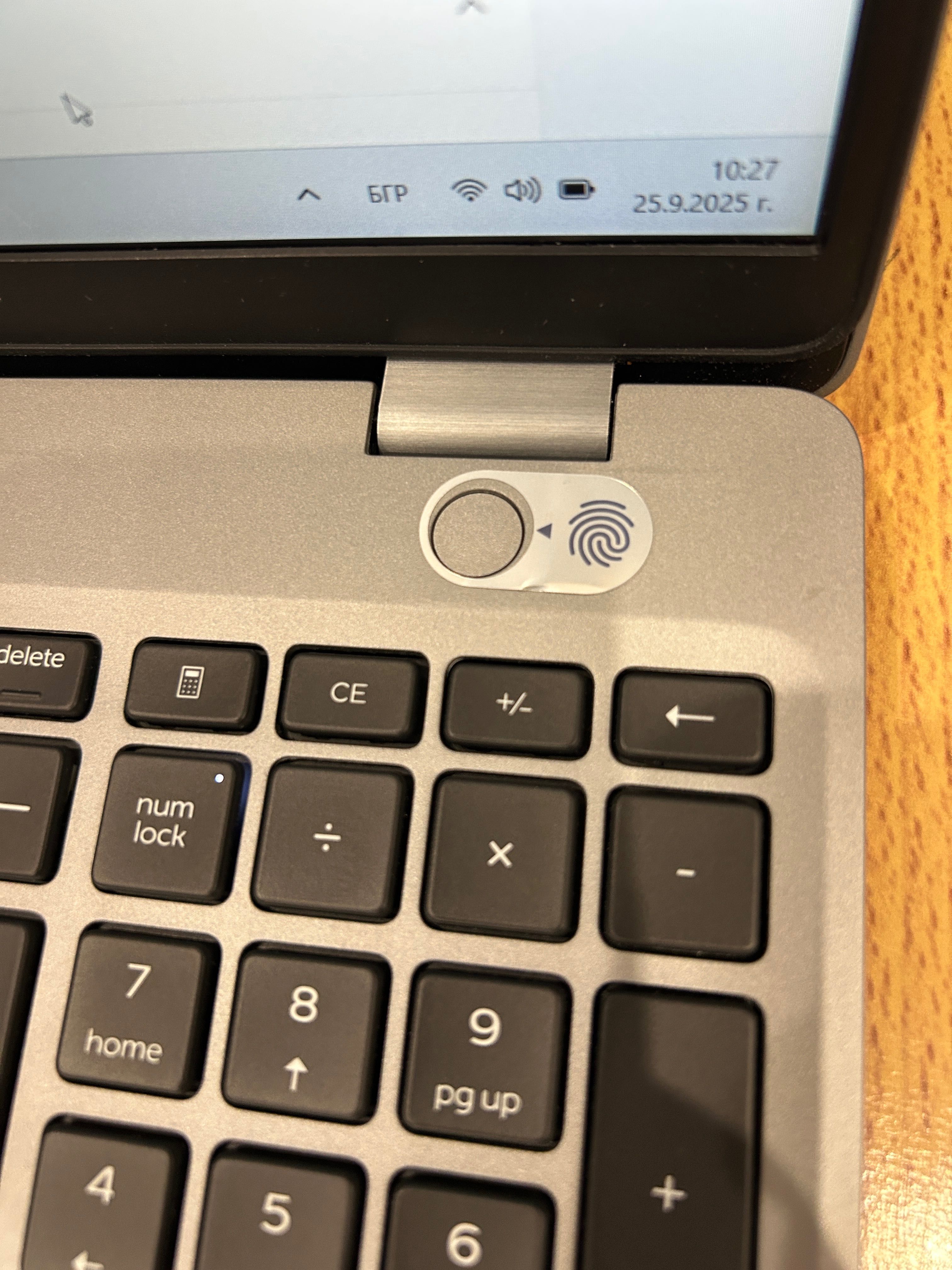 Лаптоп Dell i5 10-th gen./16GB RAM/256GB с 6 месеца гаранция!
