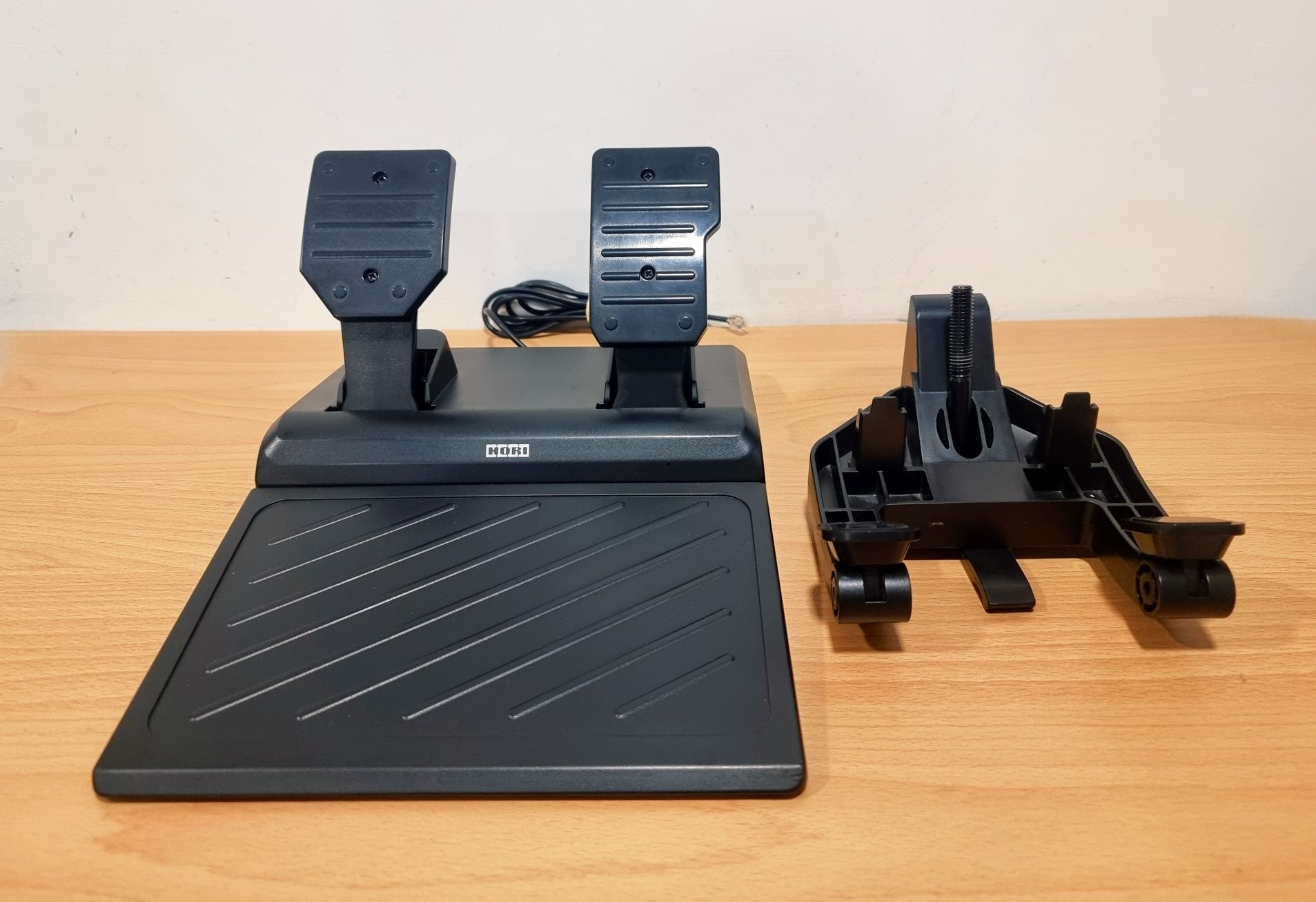 Волан HORI Racing Wheel Apex за PS4/PS5 & PC