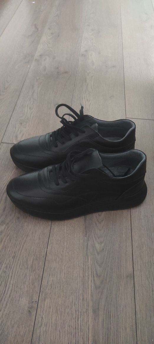 Pantofi ortopedici  noi din piele autentică culoare neagra