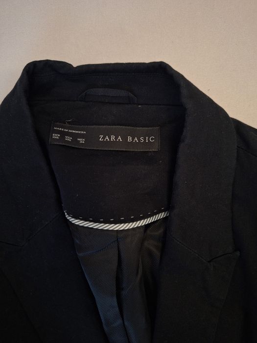 Черно сако на Zara