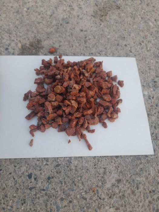 Oq,qora,qizil mramor toshlari va kroshkalarini kelishib sotamiz Tel:93