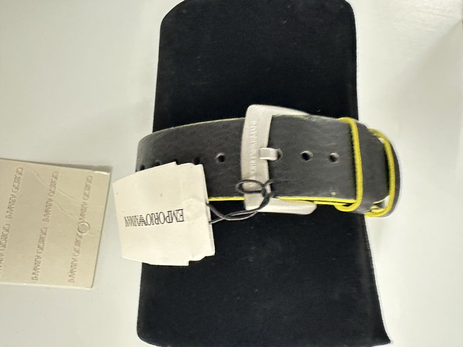Emporio Armani часовник