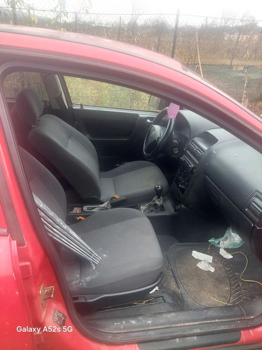 Se vinde pentru piese schimb