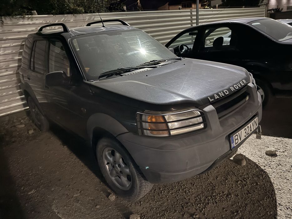 Vand sau schimb land rover