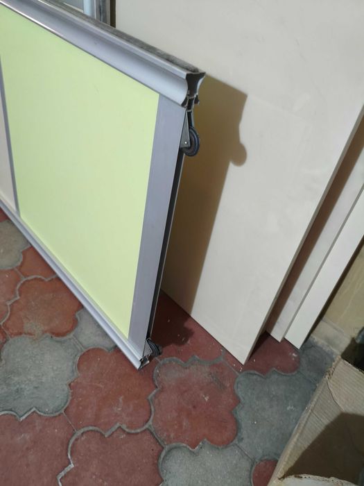 Продам двери для встроенного шкафа.