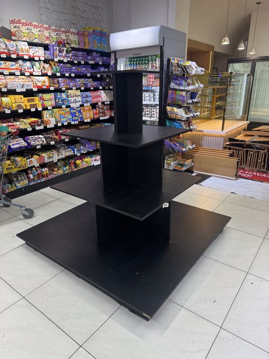 Полка, витрина для магазина