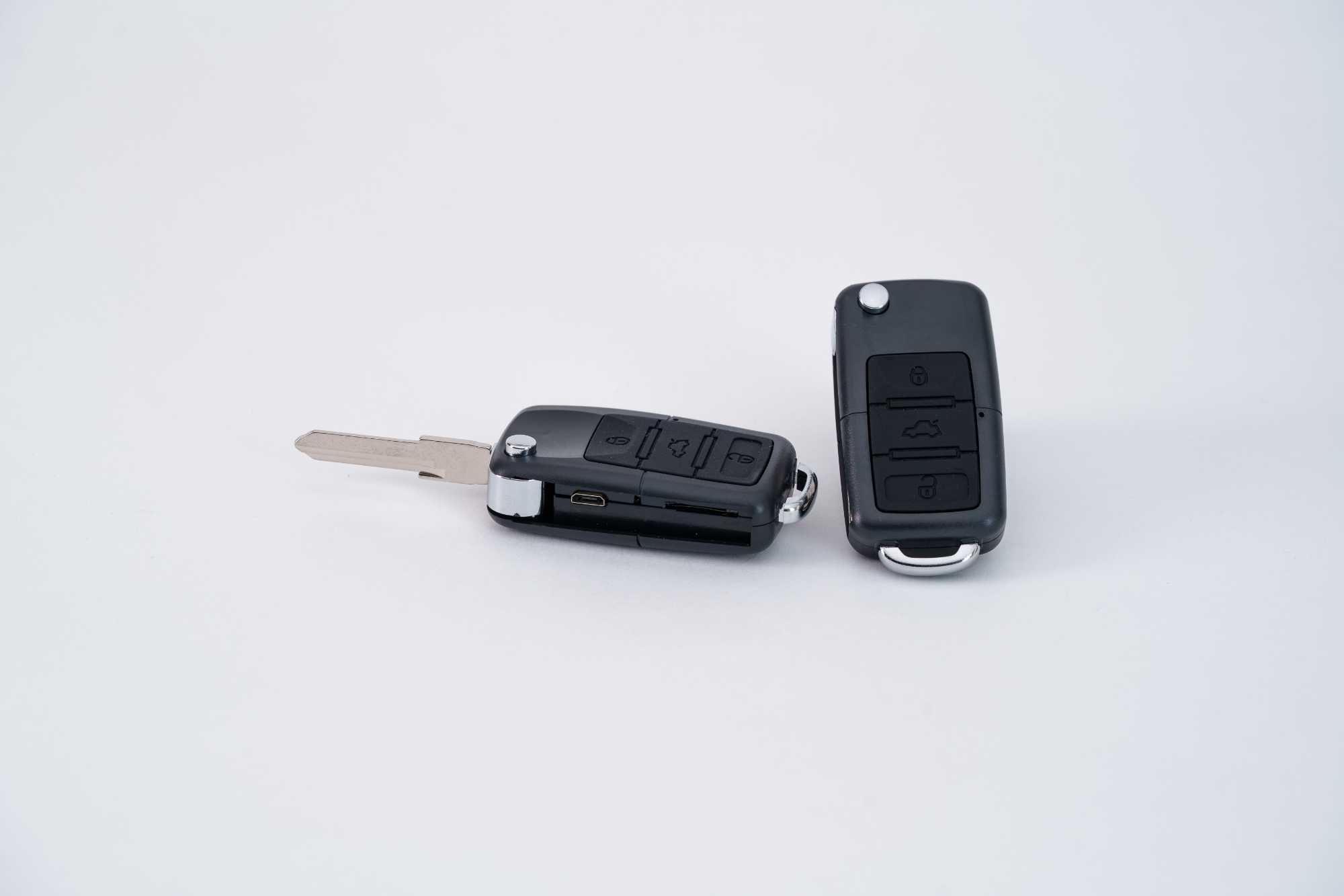 Sistem casti de copiat GSM tip Cheie Auto + casca de copiat fara fir