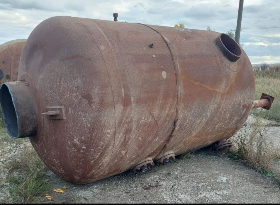 Vând Bazine Metal