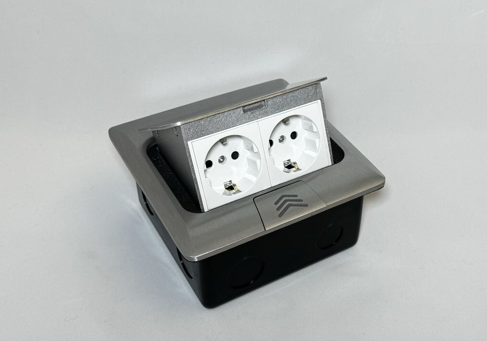 Наполная Настольная розетка Лючок