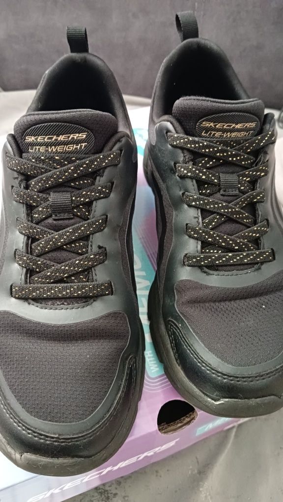 SKECHERS маратонки