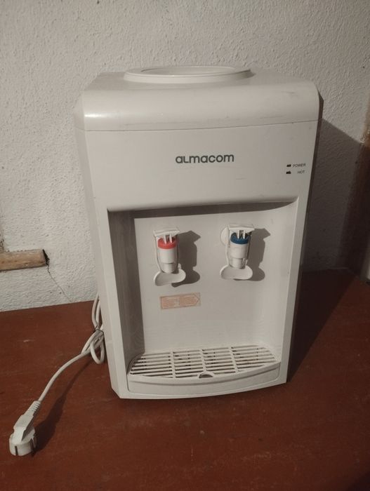 Кулер для воды в офис