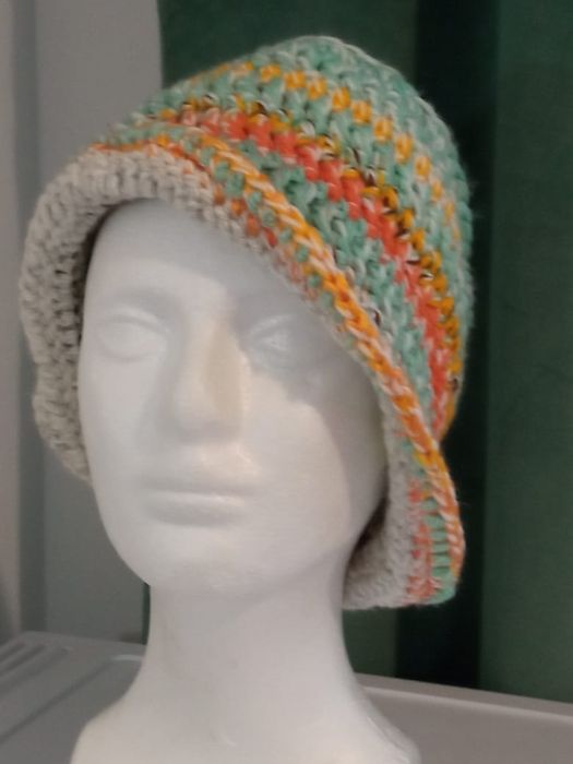 Шапочки ручной работы