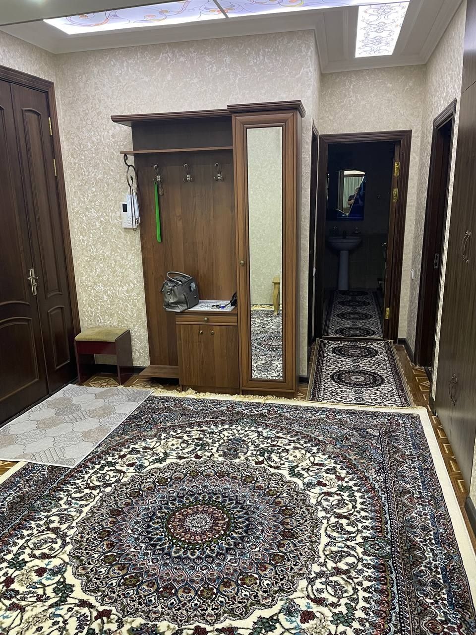 Аренда квартира ул Навои 3 комнатная