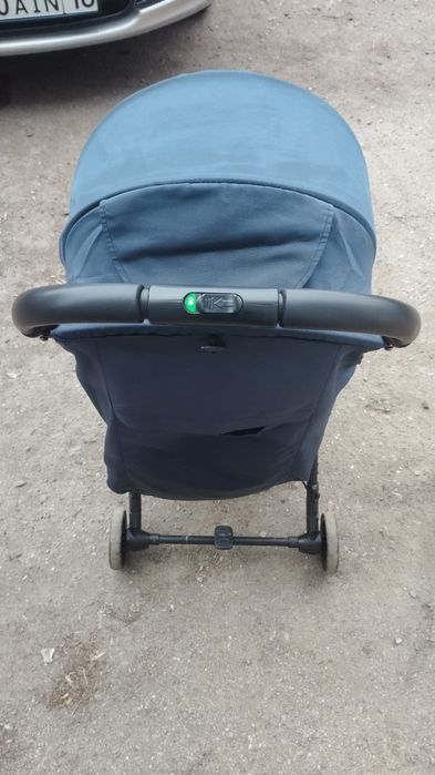 Продам детскую прогулочную коляску TOMIX